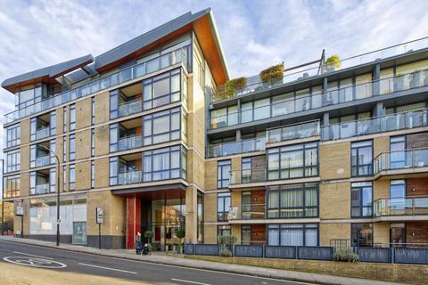 Lymington Road, London NW6 2 bed flat for sale