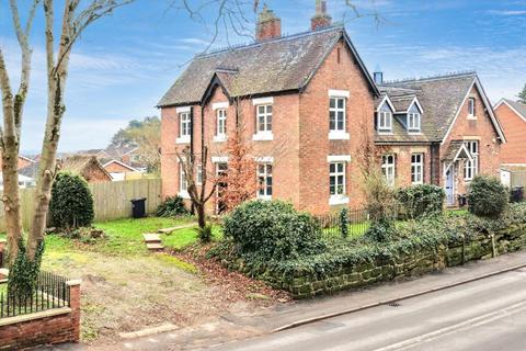 Warwick Road, Leek Wootton, Warwick 3 bed semi