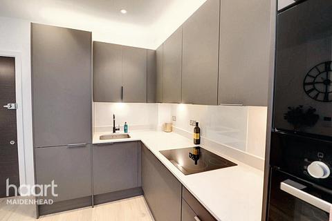 Clivemount Road, Maidenhead 1 bed apartment for sale