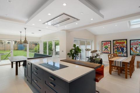 London W13 5 bed detached house for sale