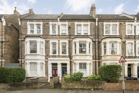 Harvist Road, London NW6 2 bed flat for sale