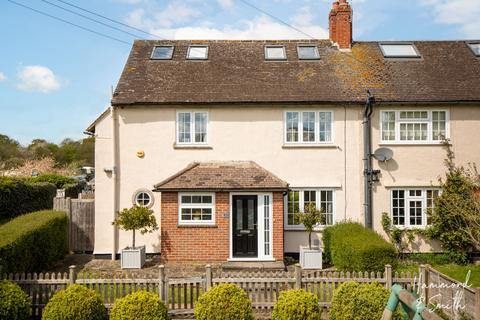Red Oaks Mead, Epping CM16 4 bed semi