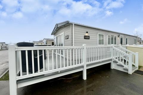 Tattershall Lakes, Sleaford LN4 3 bed park home for sale