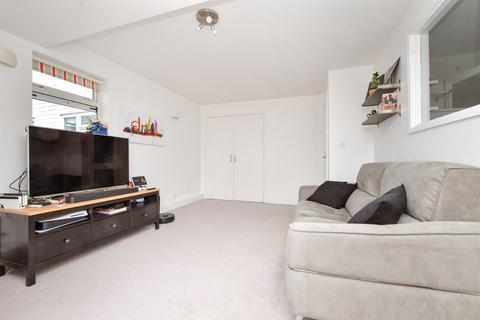 Levett Road, Leatherhead, Surrey 2 bed apartment for sale