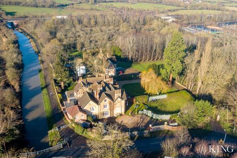 Bishopton Lane, Bishopton... 6 bed semi