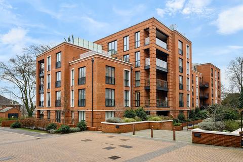 Fellowes Rise, Winchester, Hampshire... 2 bed flat for sale