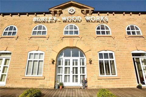 10 Burley Wood Court, Kirkstall Road... 1 bed apartment for sale