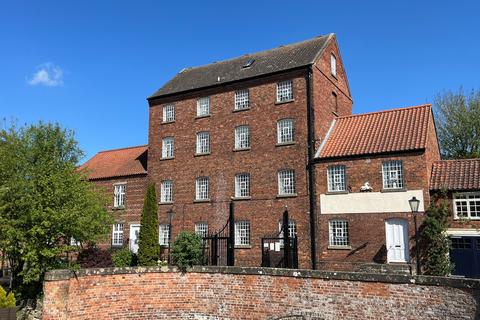 Caistor Road, Market Rasen, LN8 2 bed apartment for sale