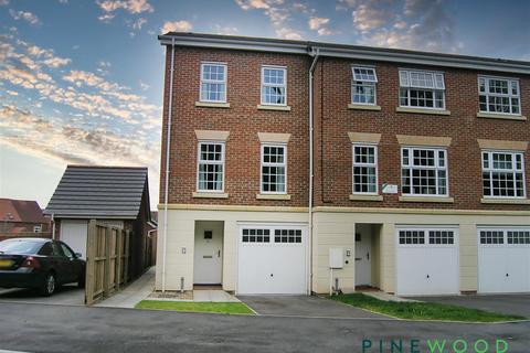 Woodhouse Close, Worksop S80 3 bed townhouse for sale