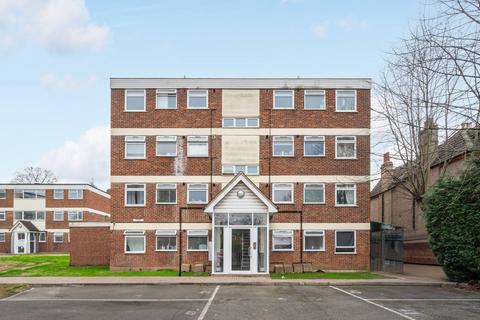 Valley Road, Streatham, London, SW16 2 bed flat for sale