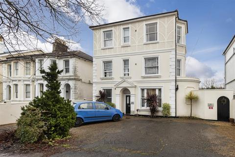 Upper Grosvenor Road, Tunbridge Wells 1 bed flat for sale