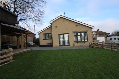 Headland Lane, Earlsheaton, Dewsbury 3 bed detached bungalow for sale