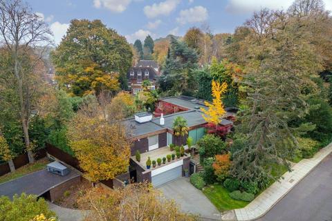 Spaniards End, Hampstead, London, NW3 5 bed detached house for sale