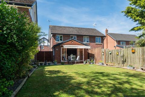 An extended family home in Calveley 3 bed semi
