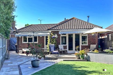 Broad Road, Eastbourne BN20 4 bed bungalow for sale