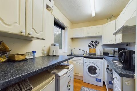 Westbury Way, Chester, CH4 1 bed apartment for sale