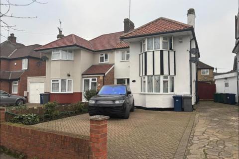 Devonshire Road, Mill Hill, NW7 3 bed semi