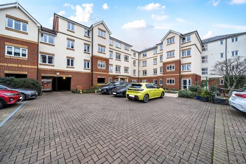 Beaufort Lodge, Woking, GU21 1 bed flat for sale