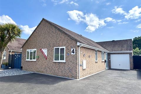 The Lanes, New Milton, Hampshire, BH25 3 bed bungalow for sale