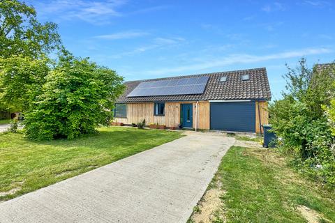 Debenham Road, Crowfield, IP6 5 bed detached bungalow for sale
