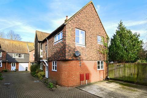 Forge Mews, Rye, East Sussex TN31 7DD 2 bed detached house for sale