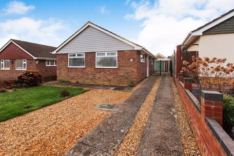 Cortina Way, Hedge End, SO30 3 bed detached bungalow for sale