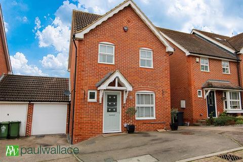 Lucern Close, Waltham Cross 4 bed semi