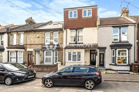 Balmoral Road, Kent ME7 1 bed flat for sale
