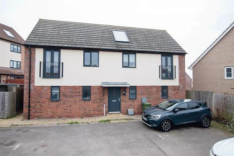 Neptune Road, Wellingborough 2 bed coach house for sale