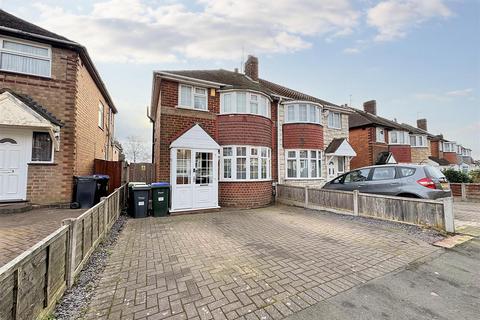 Jayshaw Avenue, Great Barr, Birmingham 3 bed semi