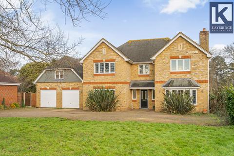 Oakwood Avenue, Epsom, KT19 6 bed detached house for sale