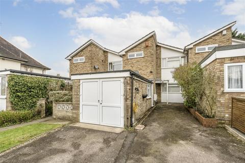 Chiltern Avenue, Bushey WD23 4 bed house for sale