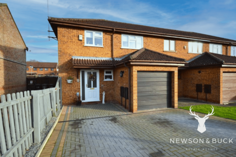 Leete Way, King's Lynn PE33 3 bed end of terrace house for sale