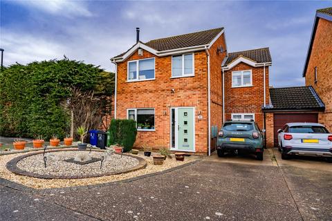 Albatross Drive, Grimsby... 3 bed link detached house for sale