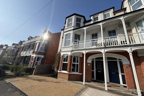 Tomline Road, Felixstowe IP11 7 bed semi