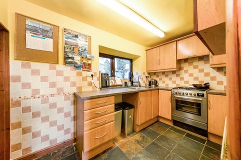 Slant Gate, Kirkburton, HD8 2 bed terraced house for sale
