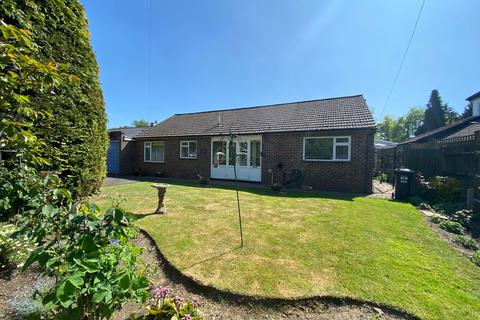 Eglise Road, Warlingham CR6 3 bed detached house for sale