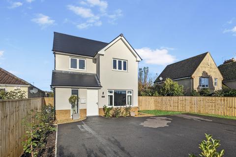 4 bed detached house