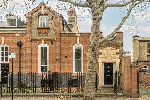 Asylum Road, London SE15 3 bed end of terrace house for sale