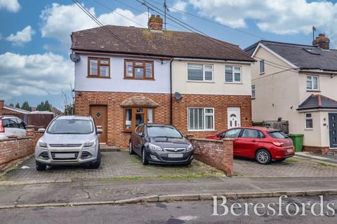 Challis Lane, Braintree, CM7 3 bed semi