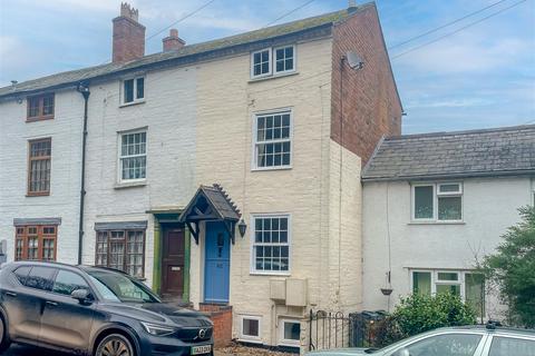 North Malvern Road, Malvern 2 bed terraced house for sale