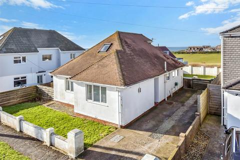 Roderick Avenue, Peacehaven, East Sussex 2 bed chalet for sale