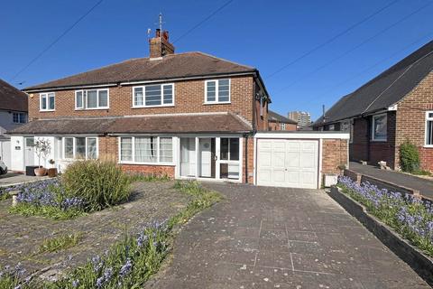 Lawns Avenue, Eastbourne, BN21 1PJ 3 bed semi