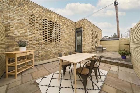 Church Grove, London SE13 2 bed detached house for sale