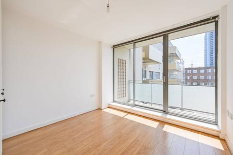 McCabe Court, Canning Town, London, E16 1 bed flat for sale