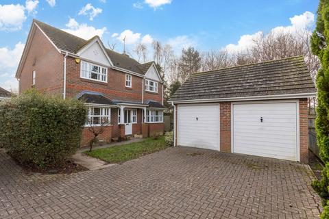 The Stennings, East Grinstead RH19 4 bed detached house for sale