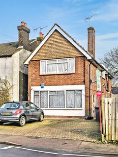 London Road, Shenley 2 bed maisonette for sale