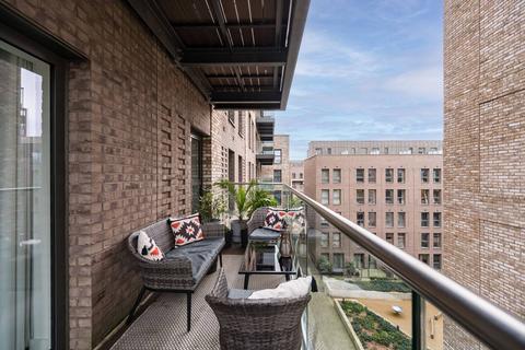 1 Ironworks Way, London, E13, Upton... 2 bed flat for sale