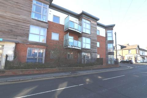 Lindsay Court, High Wycombe HP12 1 bed flat for sale