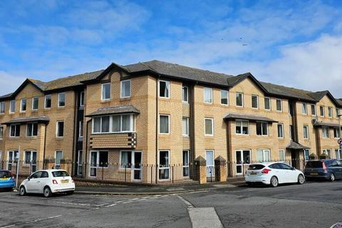 Grosvenor Crescent, Scarborough... 1 bed apartment for sale